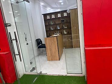 premium emlak: Nərimanov rayonunun mərkəzində, piyada axınının çox olduğu küçədə — 3