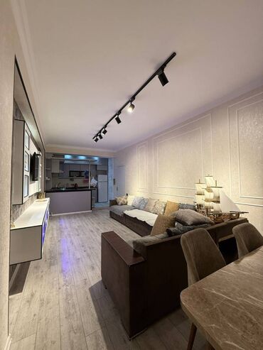 Yeni tikili: 3 otaqlı, Yeni tikili, m. Xalqlar Dostluğu, 71 kv. m — 2