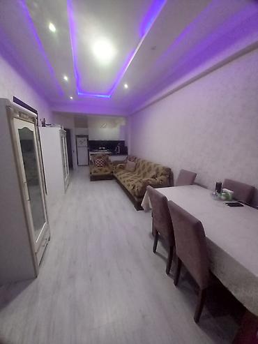 Uzunmüddətli kirayə mənzillər: Təcili Satılır: Evin ümumi qiyməti 175000 ₼.Nağd alış da mümkündür. 3 — 6