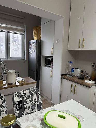 106: 3 комнаты, 72 м², 8 мкр 106 серия, 6 этаж — 2