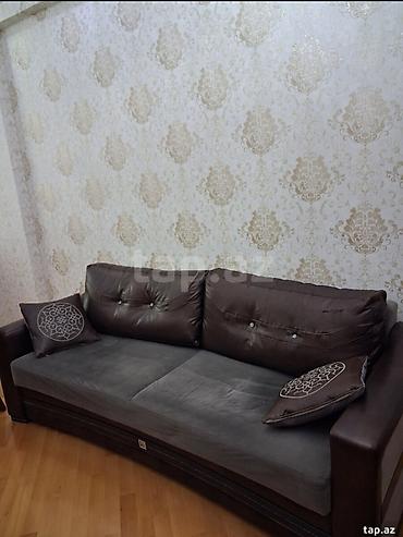 Divanlar: Qonaq otağı üçün rahat üçyerdlik divan - Rəng: tünd qəhvəyi (dəri — 2