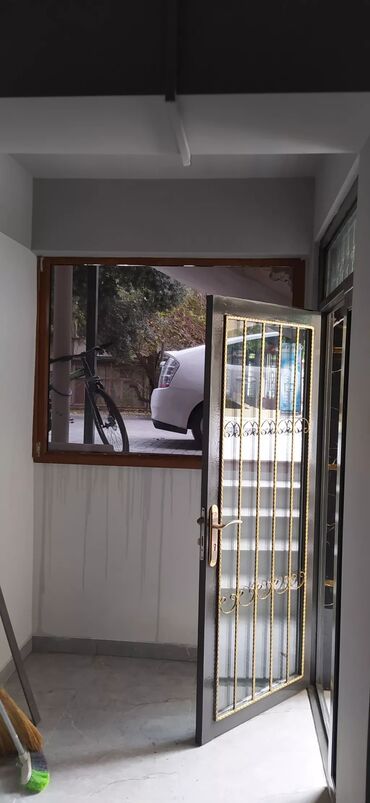 Şüşələrin dəyişdirilməsi: Salam.Evlere offis qapi ve pencere suselerine keyfiyyetli ve — 6