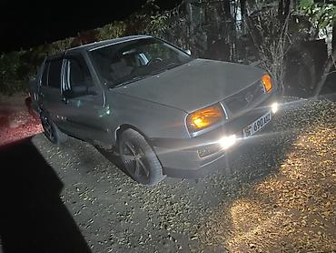 вазы хрустальные: Volkswagen Vento: 1992 г., 1.8 л, Механика, Бензин, Седан — 8