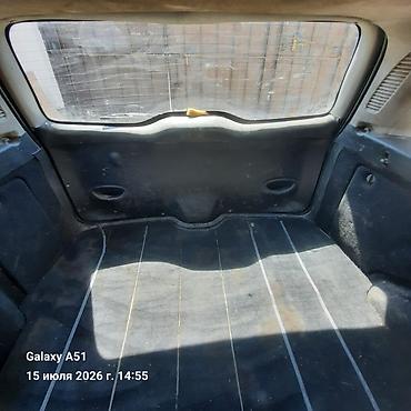 вмятина: Ford Focus: 2002 г., 2 л, Механика, Бензин, Универсал — 8