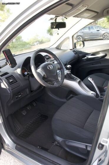 Toyota: Toyota Auris: 1.6 l. | 2009 έ. Χάτσμπακ — 23