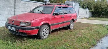 авто ока: Volkswagen Passat: 1992 г., 1.8 л, Механика, Бензин, Универсал