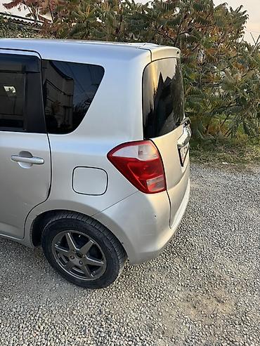 sprinter 315: Toyota Ractis: 2005 г., 1.3 л, Автомат, Бензин, Хэтчбэк — 5