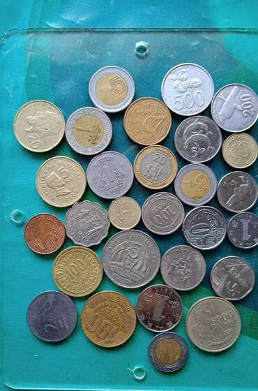 Набор коллекционных монет из разных стран мира №8