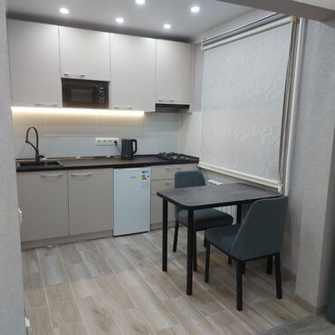 Посуточная аренда квартир: 1 комната, Душевая кабина, Постельное белье, Кондиционер — 14