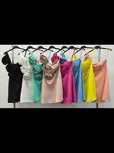 massimo dutti baletanke: Elegantna kratka haljina na jedno rame sa 3D cvetnim aplikacijama — 3