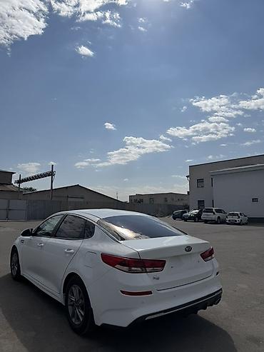 Продажа авто: Kia K5: 2020 г., 2 л, Автомат, Газ, Седан — 3