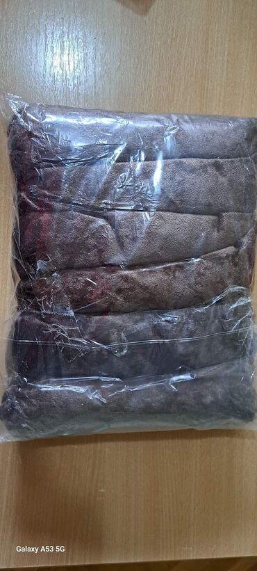 Posteljina: VIKEND AKCIJA EXTRA CENE VIKEND AKCIJA PLISANE STOLICARKE- 6 KOM — 23