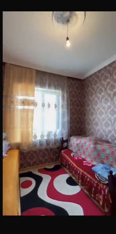 Həyət evləri və villaların satışı: Gəncə Sevinc qəsəbəsi Gədəbəy Kafesinin yaxınlığında 2 sotda 4 — 4