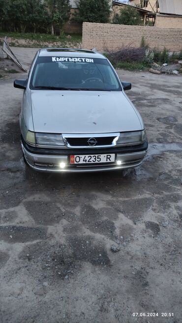 Opel: Opel Opel GT: 1993 г., 1.6 л, Механика, Бензин, Седан