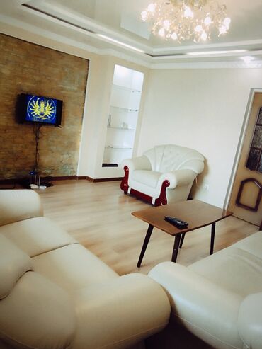 квартира в ахунбаева: 2 комнаты, 65 м², 106 серия улучшенная, 6 этаж, Дизайнерский ремонт