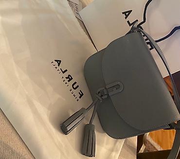 hermes satovi: Furla. Avio boja. Slikana je na više vrsta osvetljenja. Uz torbu se — 3