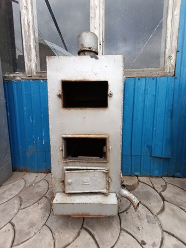 эмалированая посуда: Продаю печку универсалную 
угольгаз,свет