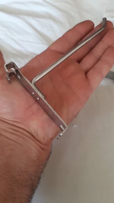 Vitrin üçün aksesuarlar: Məhsul: Mağaza vitrin sistemi üçün perforasiyalı relslər və asqı — 15