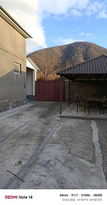 Həyət evləri və villaların satışı: Dağ mənzərəli həyət evi - İki mərtəbəli ev, üst mərtəbədə geniş — 7