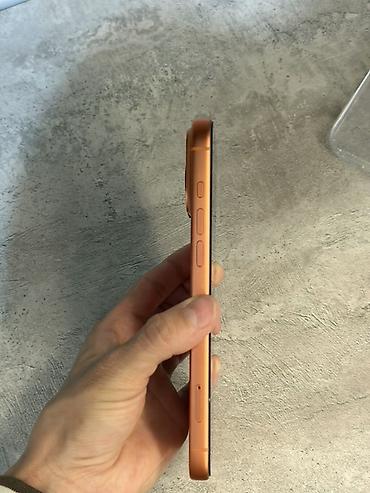 macbook m2: Продаю IPhone 17 pro max ФизSim в оранжевом цвете . В идеальном — 2