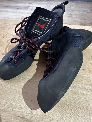 sport: Скальные туфли по колодке Scarpa. 42-43 размер. Oчень удобные туфли