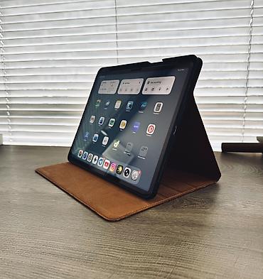 айпады бишкек: Планшет, Apple, память 1 ТБ, 12" - 13", 5G, Б/у, Классический цвет - Черный — 8
