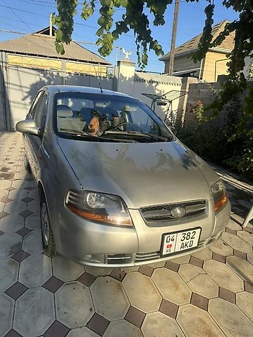 geely monjaro черный: Chevrolet Kalos: 2004 г., 1.2 л, Автомат, Бензин, Хэтчбэк — 2