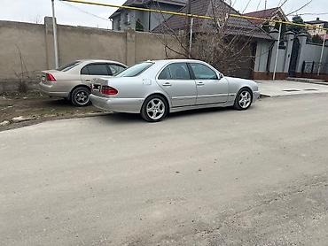 е класс 124: Mercedes-Benz E-Class: 2002 г., Автомат, Седан — 2