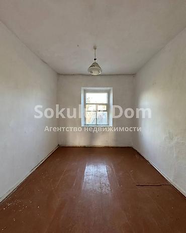 радом: 🏠Продается полдома в с. Сокулук, 1 км от трассы 🟡Комнаты: 3 🟡Участок — 7