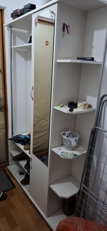 Шкафы-прихожие: Шкаф-прихожая, Б/у, С зеркалом, Дерево at lalafo.kg Шкафы-прихожие: Шкаф-прихожая, Б/у, С зеркалом, Дерево