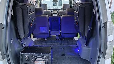 авто сатуу: Toyota Voxy: 2004 г., 2 л, Вариатор, Бензин, Вэн/Минивэн — 4