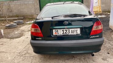 Toyota: Toyota Avensis: 2000 г., 1.8 л, Механика, Бензин, Хэтчбэк