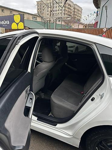 Toyota: Toyota Prius: 2014 г., 1.8 л, Вариатор, Гибрид, Хэтчбэк — 8