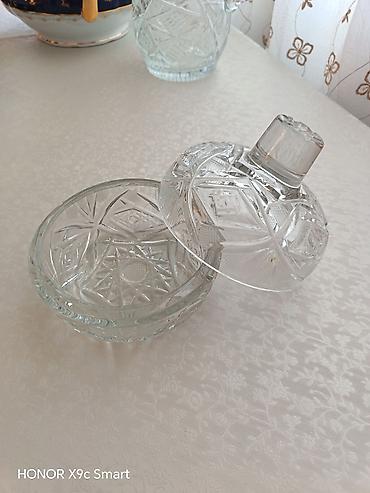 dərin boşqab: Şüşə qapaqlı konfet qabı - Material: qalın, şəffaf şüşə (kristal — 1