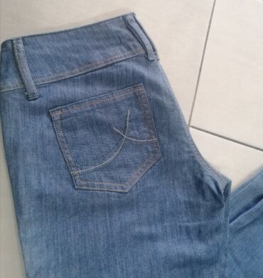 levis farmerke velicine: Extra Farmerice
Vel 32
Kao nove
Povoljno