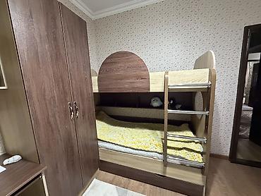Детские односпальные кровати: Продается детская мебель Шкаф, столик для компьютера и встроенный — 2