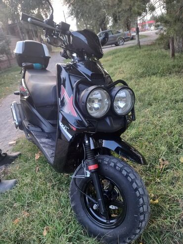 мотоцикл java: Макси-скутер 150 куб. см, Бензин, Б/у