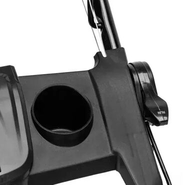 Kosilice i trimeri: Samohodna motorna kosačica savremenog dizajna sa električnim startom i na lalafo.rs — 15 Kosilice i trimeri: Samohodna motorna kosačica savremenog dizajna sa električnim startom i — 15