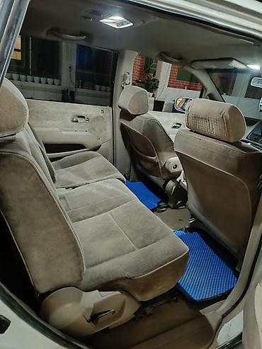 lexus hs250h: Honda Odyssey: 2000 г., 2.3 л, Автомат, Бензин, Минивэн — 10
