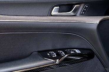 Kia: Kia K5: 2 l | 2022 il Sedan — 12