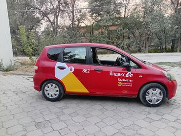 Honda: Honda Jazz: 2006 г., 1.3 л, Механика, Бензин, Хетчбек