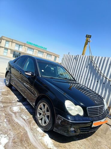 mercedesbenz maşın: Mercedes-Benz C 240: 2.4 l | 2001 il Sedan