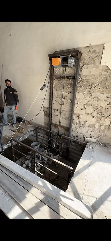 lövhə şəkilləri: Məhsul: Elektriklə işləyən mini yükgötürən/lift platforması — 7