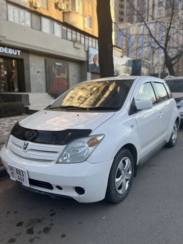 Toyota: Toyota ist: 2003 г., 1.5 л, Автомат, Бензин