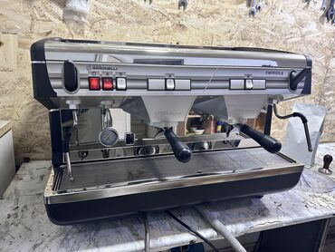 встраиваемая кофемашина delonghi: Кофеварка, кофемашина, Б/у, Бесплатная доставка