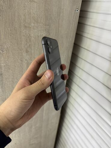 Apple iPhone: IPhone 11, Б/у, 64 ГБ, Черный, Защитное стекло, Чехол, 80 % — 2
