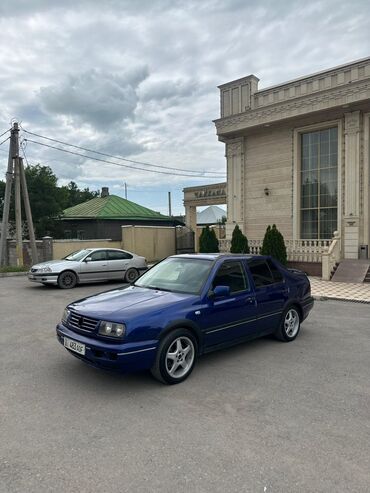 фольксваген авто: Volkswagen Vento: 1995 г., 2.8 л, Механика, Бензин, Седан