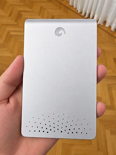4 gb ram: Seagate xarici sərt disk - Metalik gümüş rəngli, yığcam və yüngül — 1
