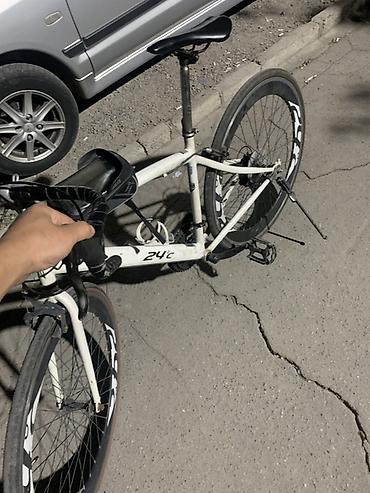 format velosiped: Шаарда жүрүүгө абдан ыңгайлуу жана жеңил велосипед сатылат. Абалы — 2