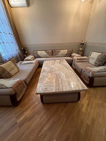klassik qorka: İşlənmiş, Klassik divan, 2 kreslo, Bazasız — 1